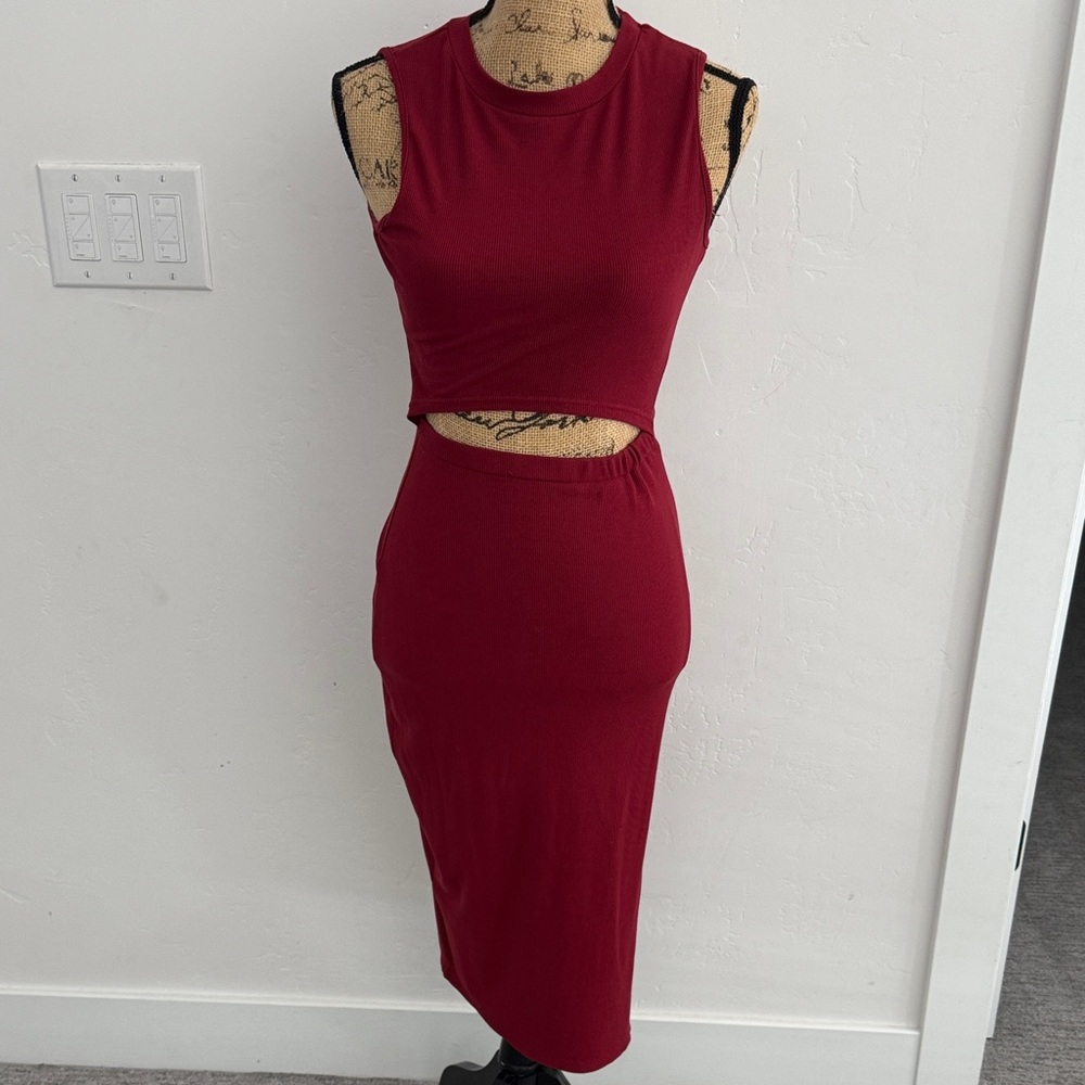 Pink Queen Cutout Side slit Wine Red Sleeveless Midi Dress Sz Small